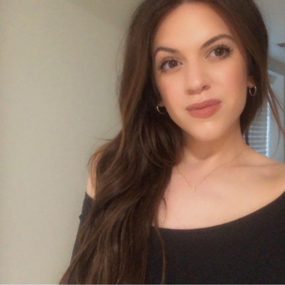 Meet your Posher, Demi